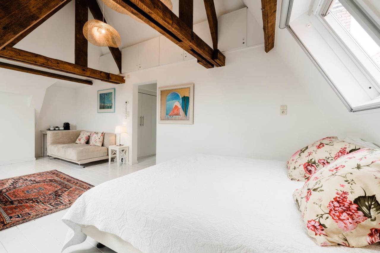 The Blue House Bed & Breakfast Bruges Exterior photo