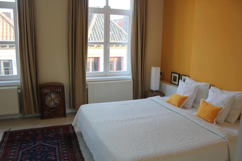 The Blue House Bed & Breakfast Bruges Exterior photo